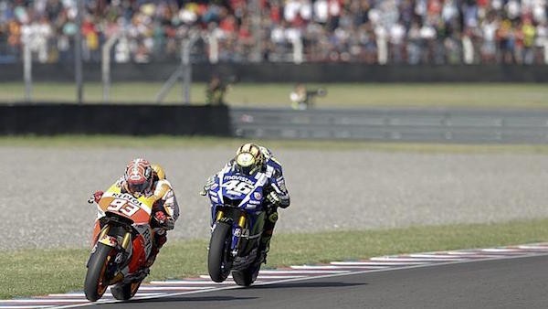 Moto GP 2015: “Van rui” tiep tuc deo bam Marquez-Hinh-2